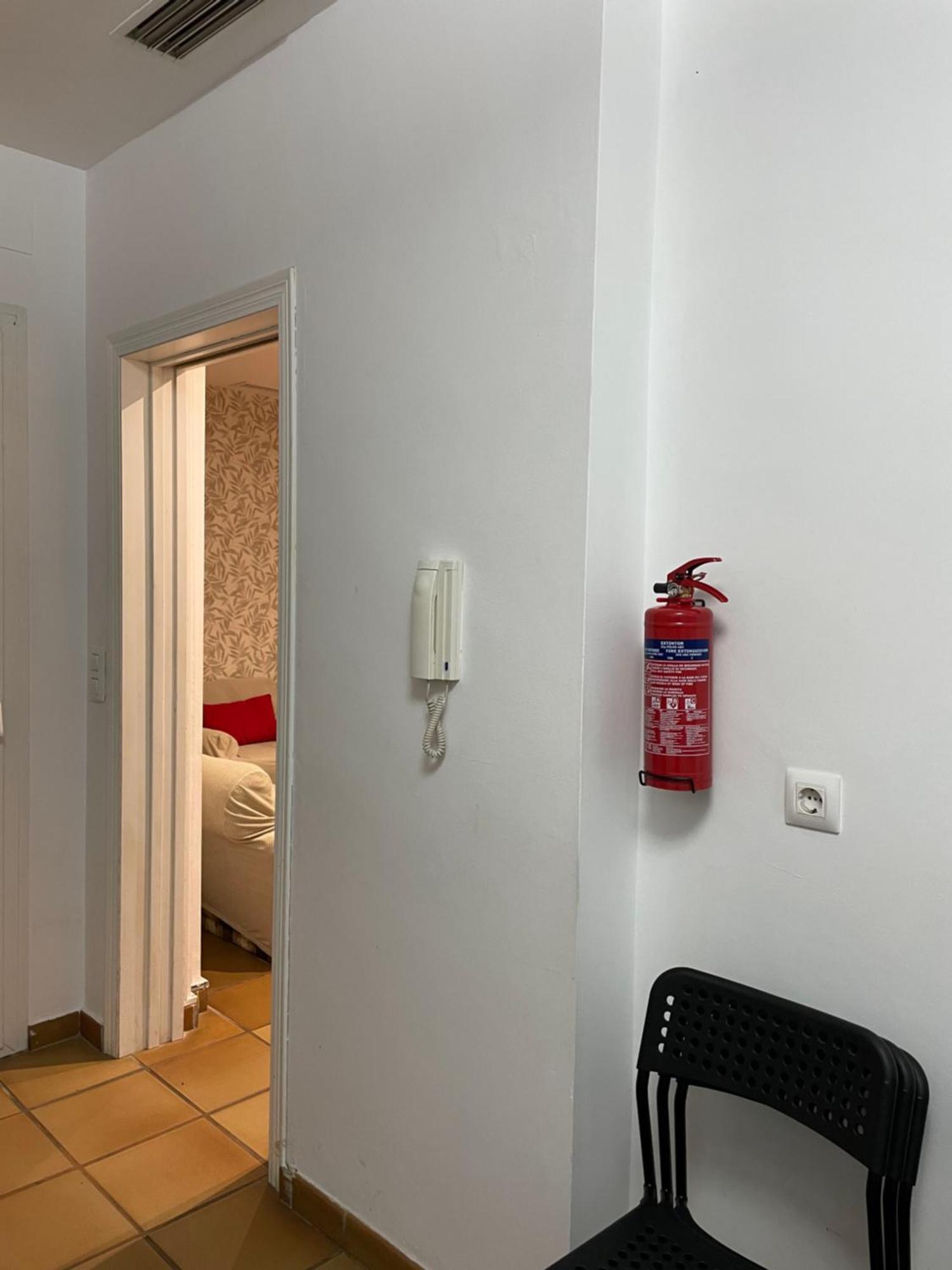 Plaza Espana Family House Севиля Екстериор снимка