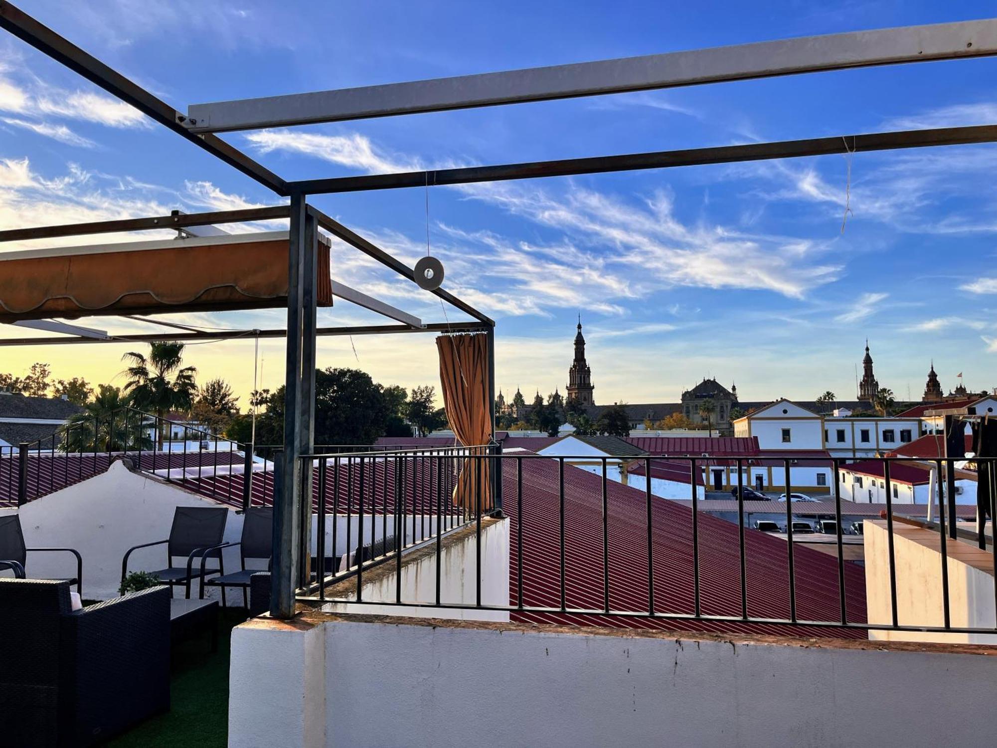 Plaza Espana Family House Севиля Екстериор снимка